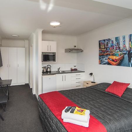The Hibernian Studio Apartments - 4 Latter Street Timaru Εξωτερικό φωτογραφία