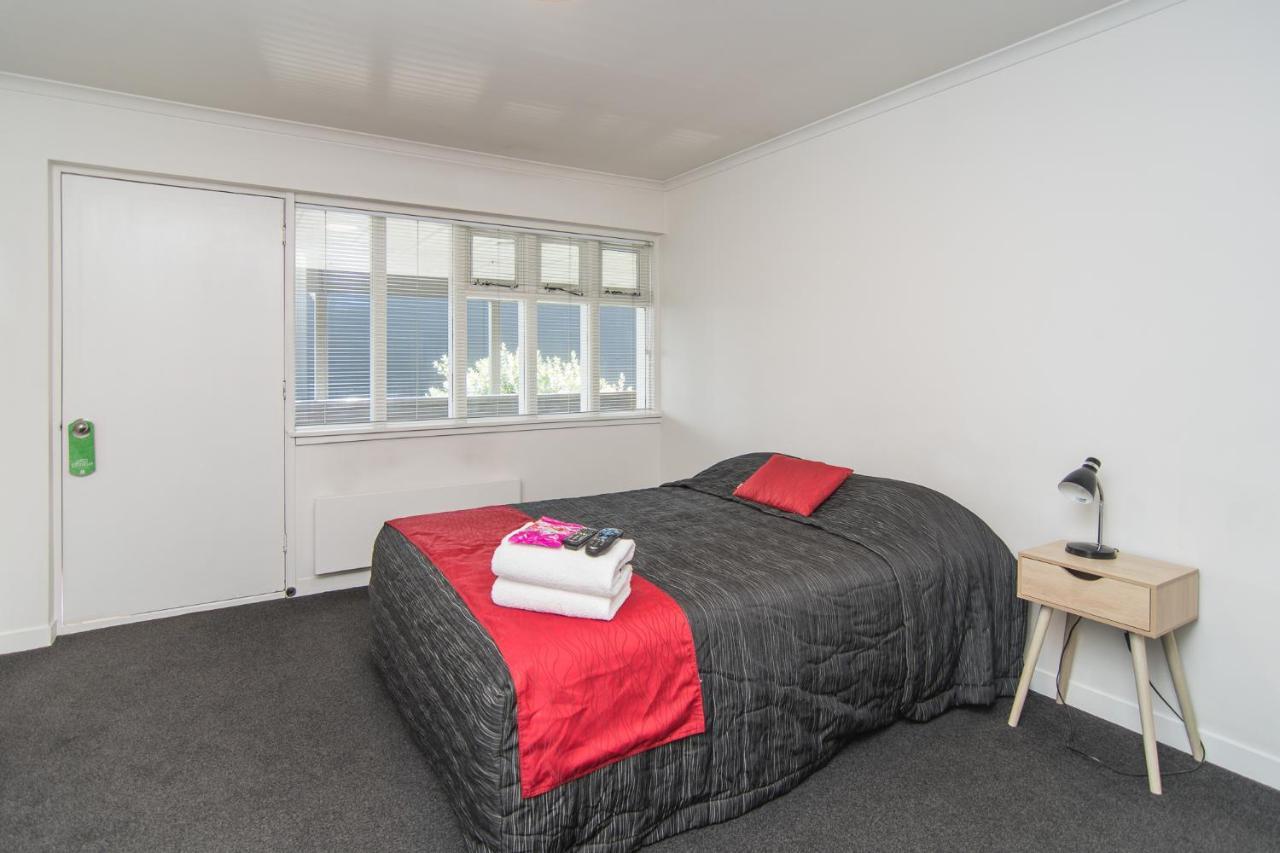 The Hibernian Studio Apartments - 4 Latter Street Timaru Εξωτερικό φωτογραφία