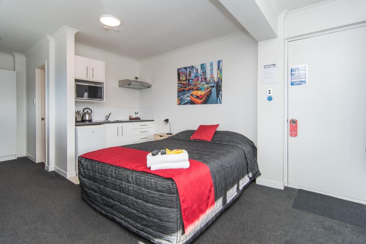 The Hibernian Studio Apartments - 4 Latter Street Timaru Εξωτερικό φωτογραφία
