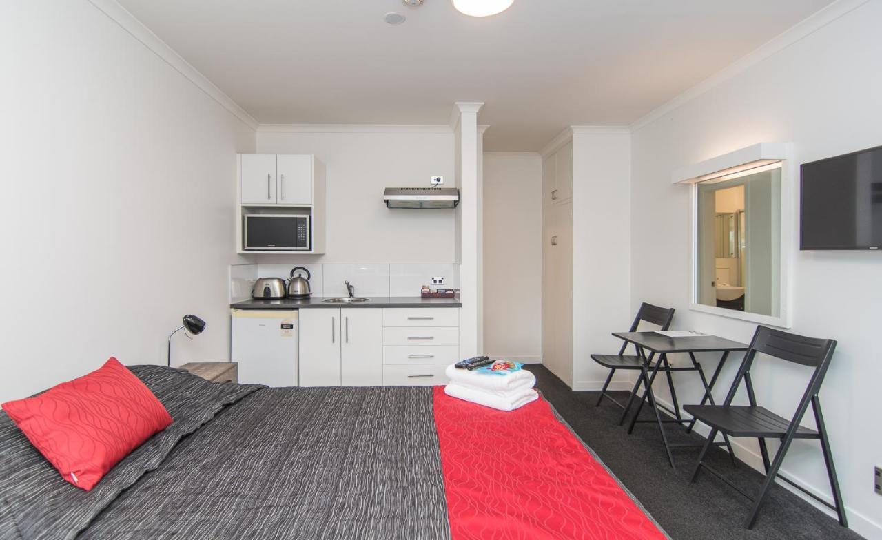 The Hibernian Studio Apartments - 4 Latter Street Timaru Εξωτερικό φωτογραφία
